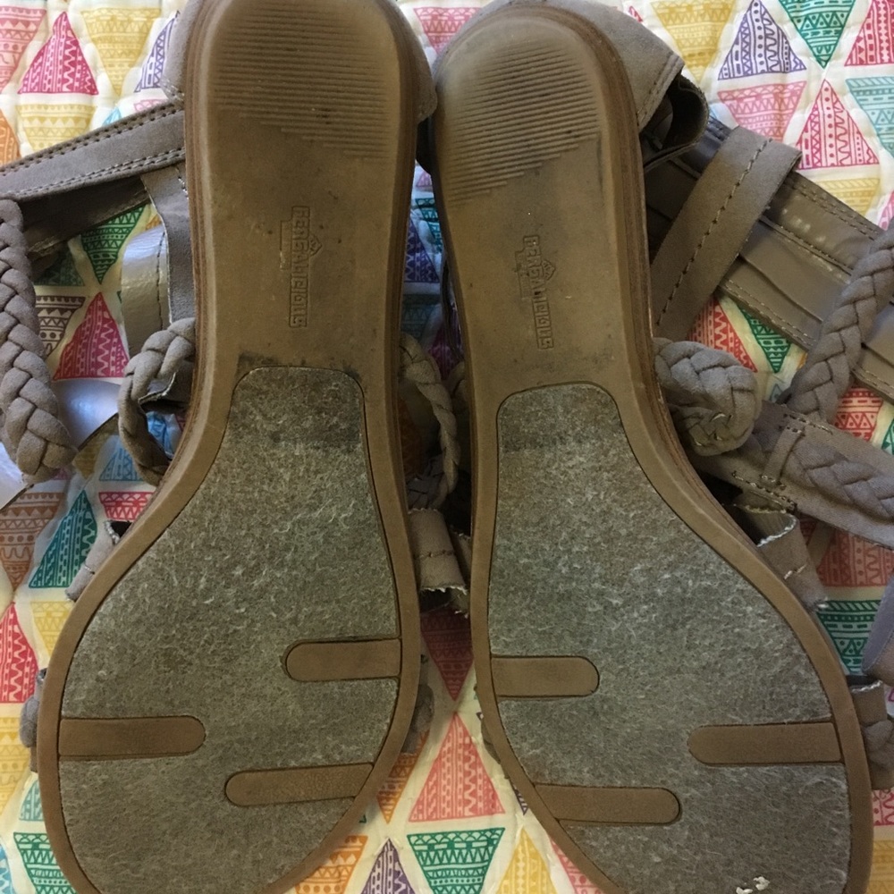 Women’s Fergalicious gladiator sandals - Picture 3 of 4